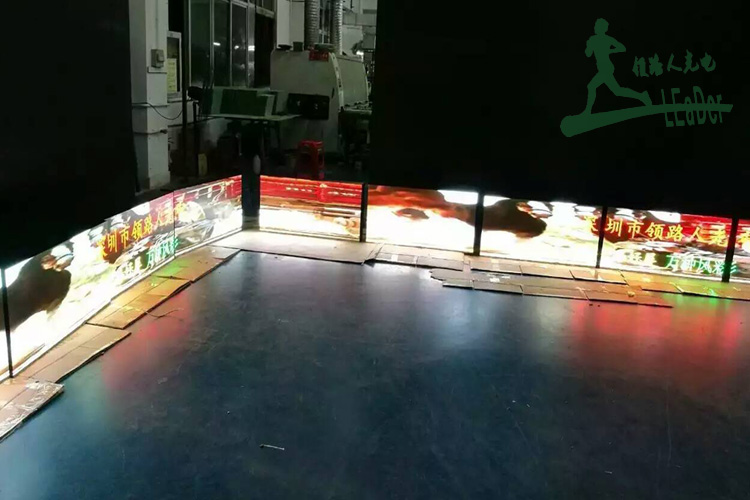 領路人光電承接P2.5室內全彩顯示屏